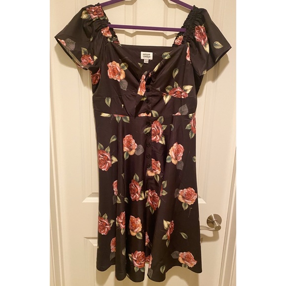 Unique Vintage Black & Pink Floral Ellias Swing Dress - Picture 4 of 10